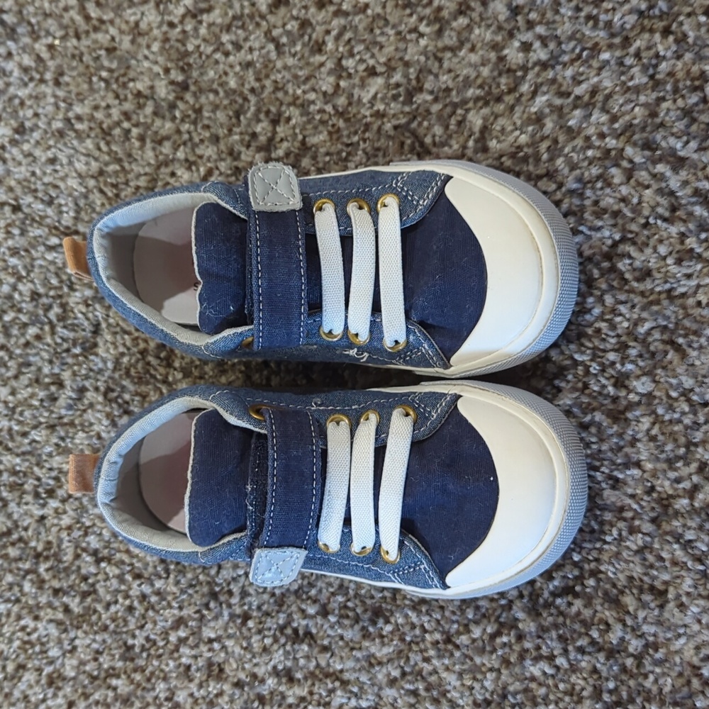 See Kai Run Stevie Chambray sneakers